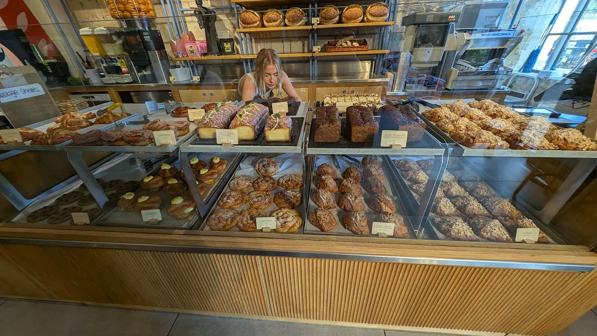 Sandbank Bakery – bakery in Rhyl town centre